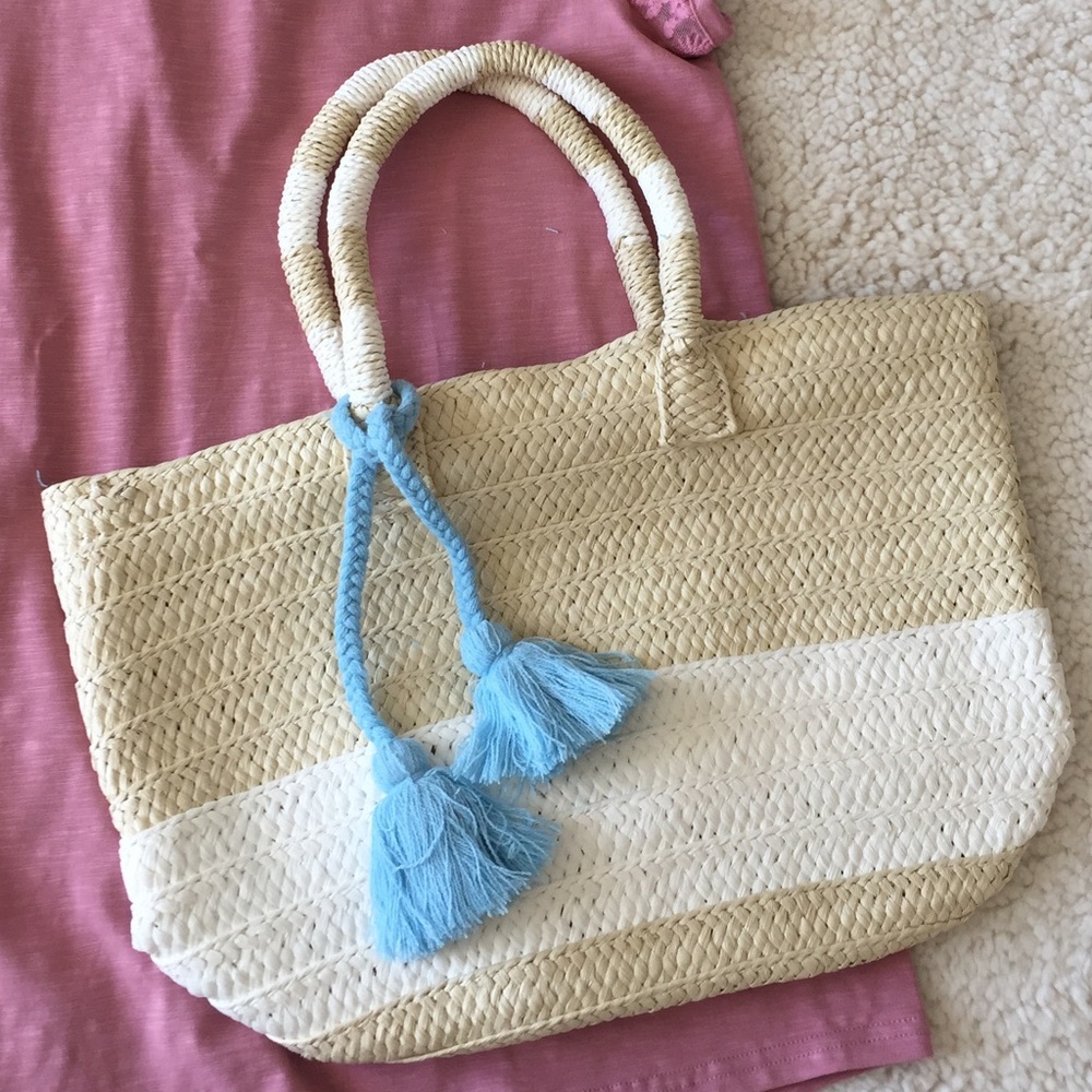 Straw tote
